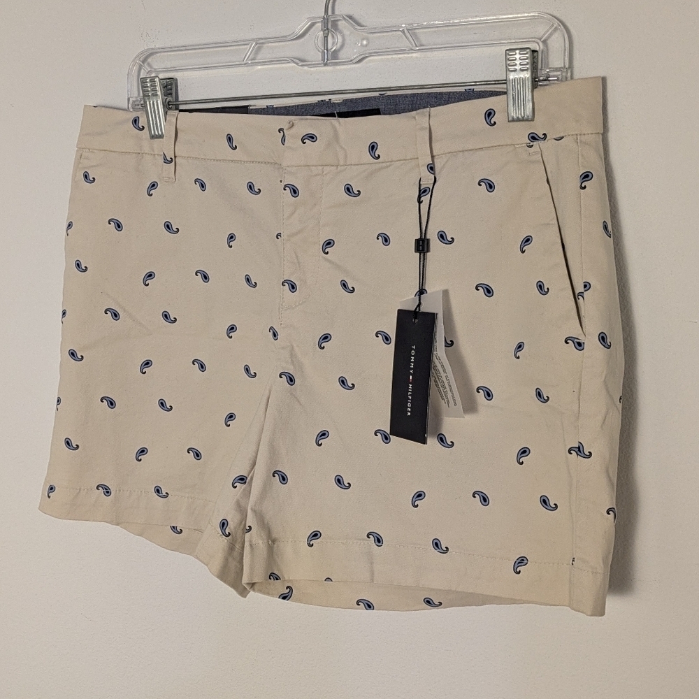 Tommy Hilfiger New Women's Hollywood Beige Paisley Print Shorts 5" Inseam Cotton